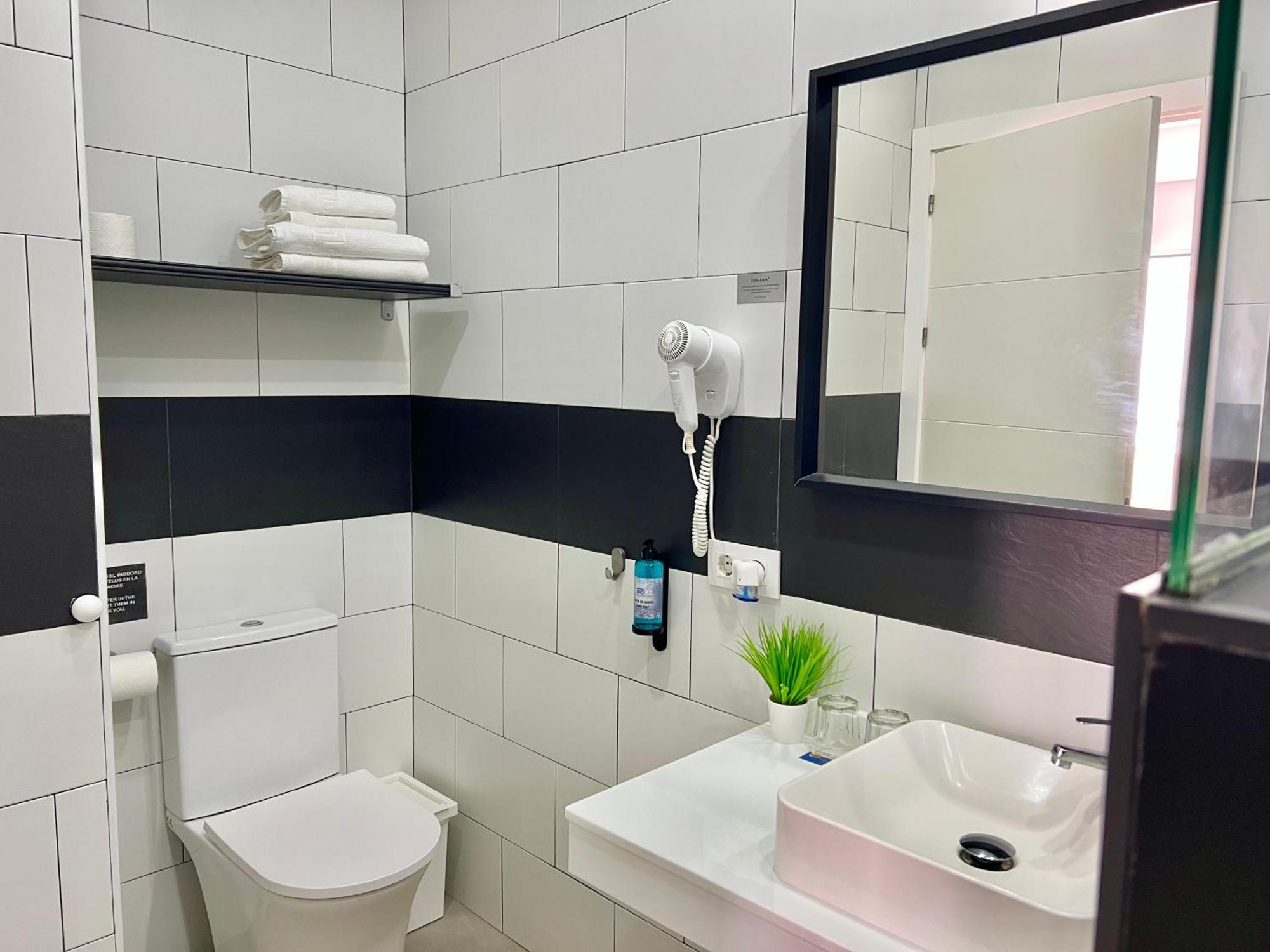 Dori Rooms Hostal タリファ エクステリア 写真