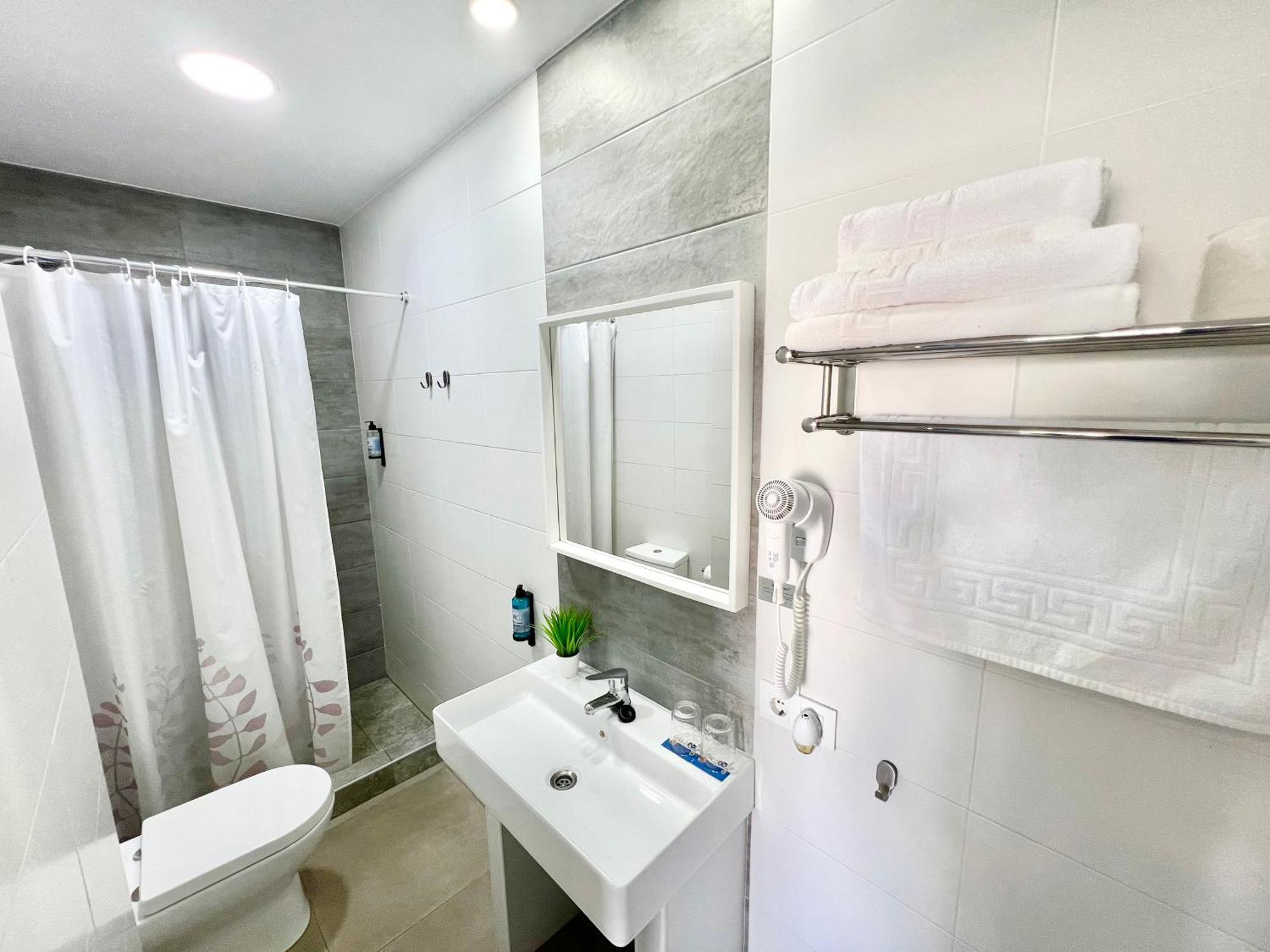 Dori Rooms Hostal タリファ エクステリア 写真